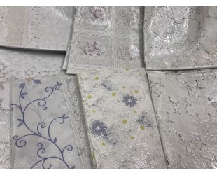 Скатертина з ПВХ LACE 110*140см з каймою.