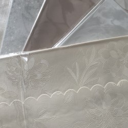 Скатертина з ПВХ серия ELEGANT 110*140см на нетканій основі з обробкою краю ультразвуком.